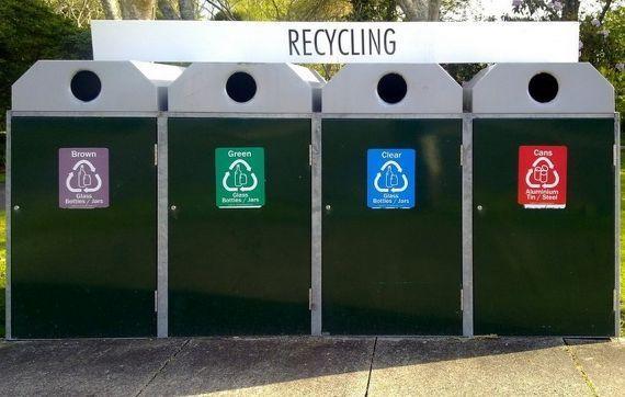 Солонгосчуудын хамгийн түгээмэл 6 зуршил Солонгосчууд оймстой шаахай өмсдөг үү? Нууцлагдсан зарим сонирхолтой солонгос зуршлууд!